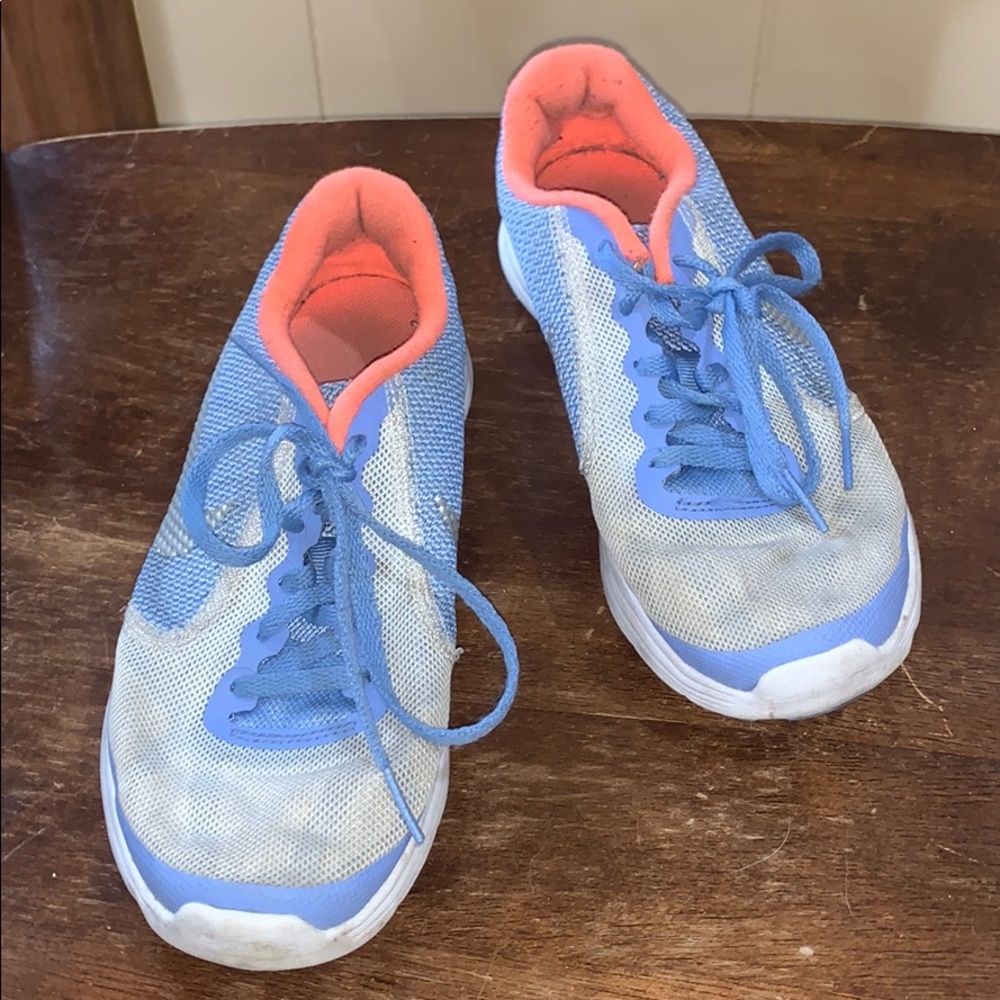 Tennis Shoes